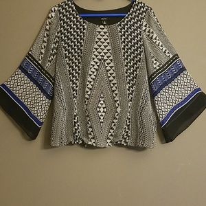 💙Gorgeous Ladies Blouse by Alyx.🖤